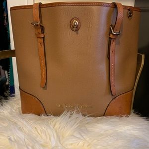 Dooney&Bourke Dover Tote